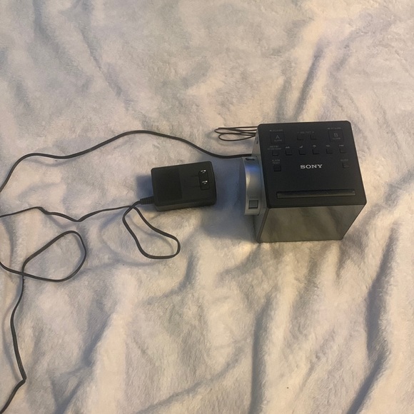 Sony alarm Clock! - Picture 1 of 8